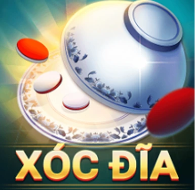 Xoc Dia traditional Vietnamese game with red-and-white buttons.